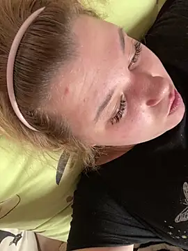 Snapshot of Kemeli008 chatting on 22, 9, 2025 Kemeli008 online show from 22, 9, 2025