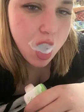 Snapshot of Kemeli008 chatting on 22, 9, 2025 Kemeli008 online show from 22, 9, 2025