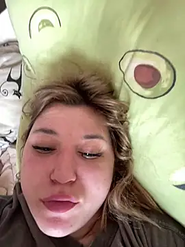 Snapshot of Kemeli008 chatting on 23, 9, 2025 Kemeli008 online show from 23, 9, 2025