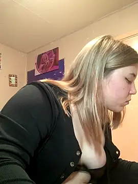 Snapshot of Kemeli008 chatting on 10, 10, 2025 Kemeli008 online show from 10, 10, 2025