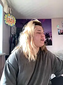 Snapshot of Kemeli008 chatting on 20, 10, 2025 Kemeli008 online show from 20, 10, 2025