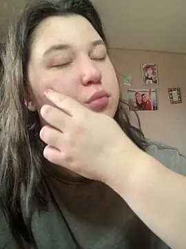 Snapshot of Kemeli008 chatting on 6, 11, 2025 Kemeli008 online show from 6, 11, 2025