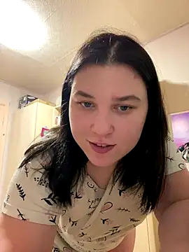 Snapshot of Kemeli008 chatting on 16, 11, 2025 Kemeli008 online show from 16, 11, 2025