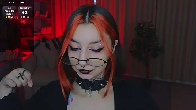 Snapshot of Mistress__Marcelline chatting on 10, 6, 2026 Mistress Marcelline online show from 10, 6, 2026