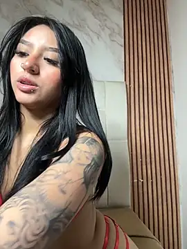 Snapshot of Luna-Smitt chatting on 3, 10, 2025 Luna-Smitt online show from 3, 10, 2025