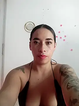 Snapshot of Valenn_fernandez chatting on 24, 6, 2026 Valenn fernandez online show from 24, 6, 2026