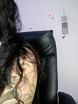 Snapshot of Valenn_fernandez chatting on 28, 6, 2026 Valenn fernandez online show from 28, 6, 2026