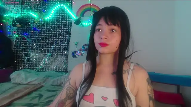 Snapshot of Mitsuha_gate chatting on 2, 12, 2025 Mitsuha gate online show from 2, 12, 2025