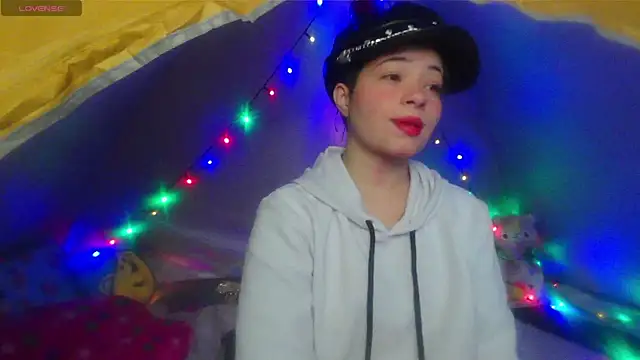 Snapshot of Mitsuha_gate chatting on 19, 5, 2026 Mitsuha gate online show from 19, 5, 2026
