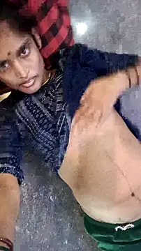 Snapshot of Guriya0076 chatting on 18, 9, 2025 Guriya0076 online show from 18, 9, 2025