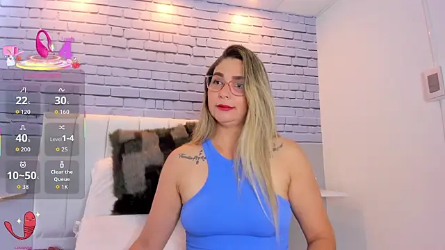 MelanyVegas online show from 11, 9, 2025