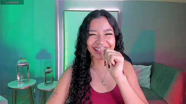 SophieHouston  online show from 14, 10, 2025