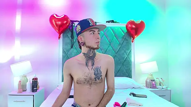 Snapshot of Asha_zuri_and_adam chatting on 21, 10, 2025 Asha zuri and adam online show from 21, 10, 2025