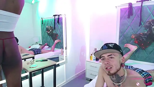 Snapshot of Asha_zuri_and_adam chatting on 4, 11, 2025 Asha zuri and adam online show from 4, 11, 2025