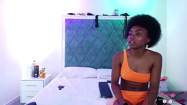 Snapshot of Asha_zuri_and_adam chatting on 14, 11, 2025 Asha zuri and adam online show from 14, 11, 2025