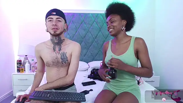 Snapshot of Asha_zuri_and_adam chatting on 19, 11, 2025 Asha zuri and adam online show from 19, 11, 2025