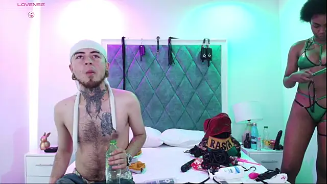 Asha zuri and adam online show from 17, 3, 2026