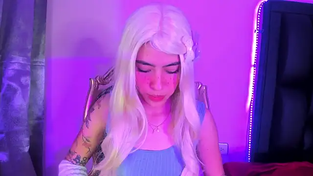 Snapshot of ValkaGrecco chatting on 2, 11, 2025 ValkaGrecco online show from 2, 11, 2025