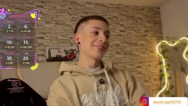 boyfox tay online show from 5, 2, 2026