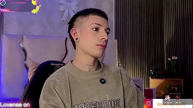 boyfox tay online show from 23, 2, 2026