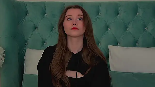 KeiraAsti online show from 2, 3, 2026