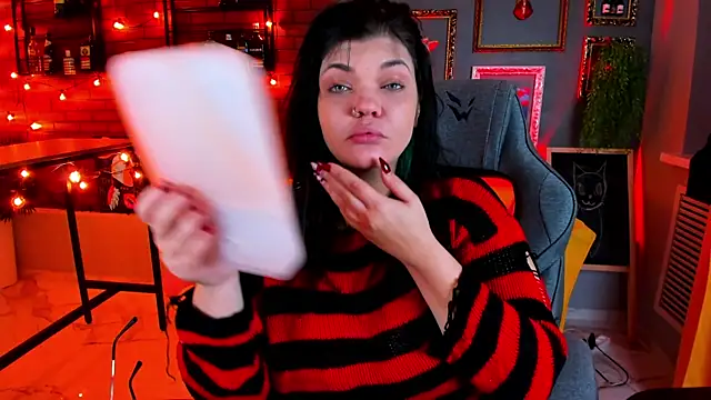 MaryHarrys online show from 11, 10, 2025