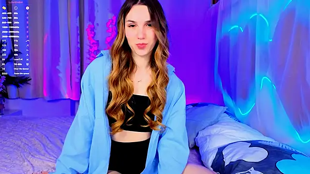 Snapshot of -CindyLou chatting on 3, 10, 2025 -CindyLou online show from 3, 10, 2025