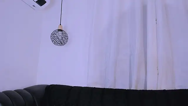 Akira Hime online show from 10, 10, 2025