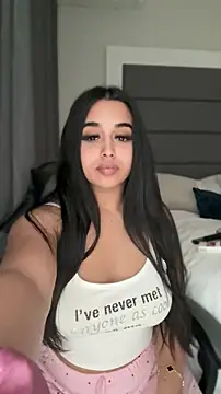 LilMisIndianx online show from 14, 5, 2026