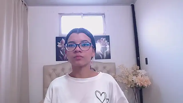 pinky f00x online show from 10, 9, 2025