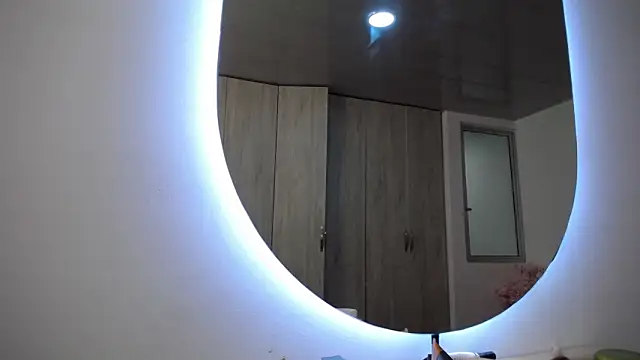 pinky f00x online show from 24, 11, 2025