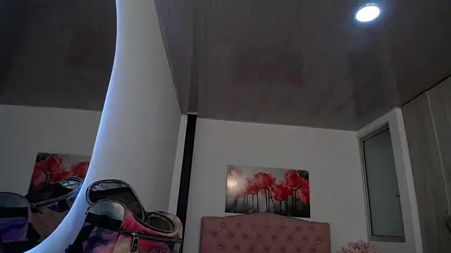 pinky f00x online show from 27, 11, 2025