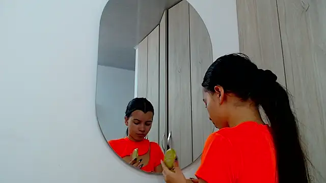 pinky f00x online show from 20, 2, 2026