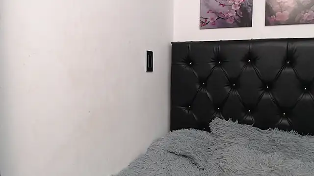 Snapshot of pinky_f00x chatting on 21, 5, 2026 pinky f00x online show from 21, 5, 2026