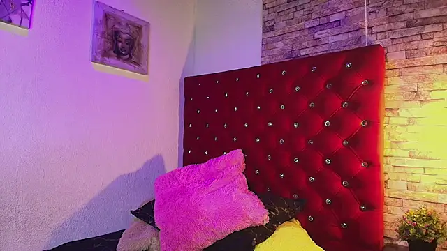 Victoria Thompson1 online show from 14, 10, 2025