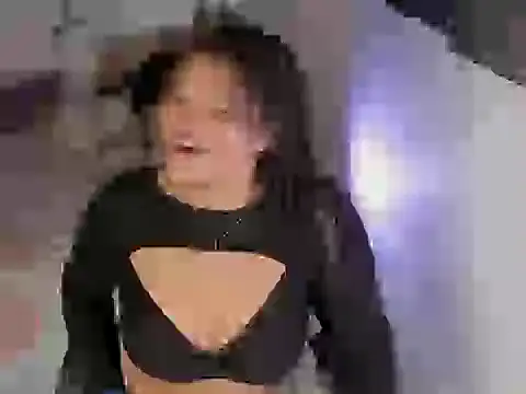 chloe kisses online show from 26, 3, 2026