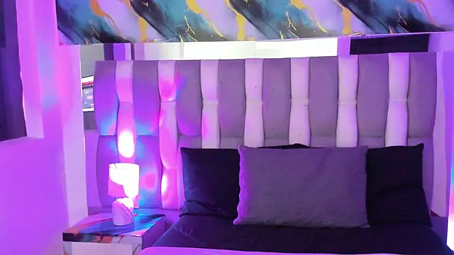 Adaara Rey online show from 4, 12, 2025