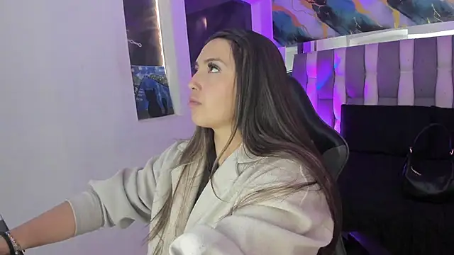 Snapshot of Adaara_Rey chatting on 19, 12, 2025 Adaara Rey online show from 19, 12, 2025