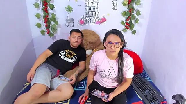 NataliaAndJulliam online show from 2, 12, 2025