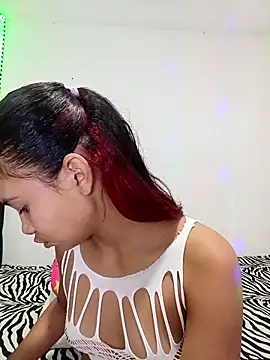 liz7skinny online show from 4, 4, 2026