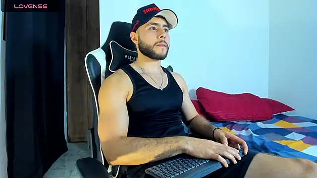 Snapshot of bryan_mugn chatting on 12, 9, 2025 bryan mugn online show from 12, 9, 2025