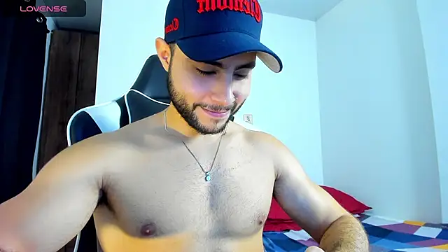 Snapshot of bryan_mugn chatting on 15, 10, 2025 bryan mugn online show from 15, 10, 2025