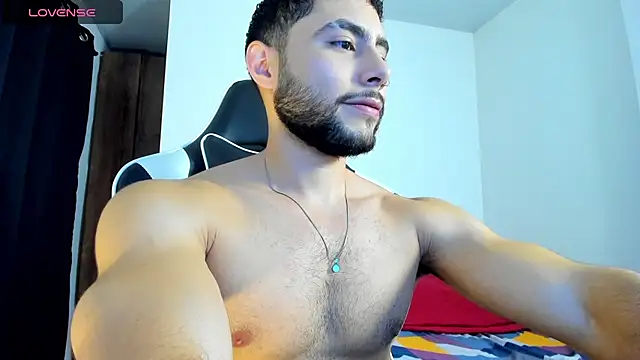 Snapshot of bryan_mugn chatting on 31, 10, 2025 bryan mugn online show from 31, 10, 2025