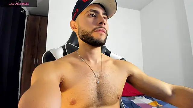 Snapshot of bryan_mugn chatting on 12, 11, 2025 bryan mugn online show from 12, 11, 2025