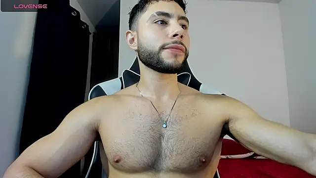 Snapshot of bryan_mugn chatting on 28, 11, 2025 bryan mugn online show from 28, 11, 2025