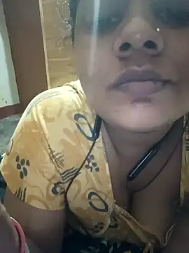 Snapshot of Cute_Amiya chatting on 8, 9, 2025 Cute Amiya online show from 8, 9, 2025