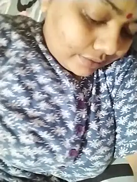 Snapshot of Cute_Amiya chatting on 6, 11, 2025 Cute Amiya online show from 6, 11, 2025