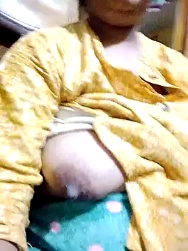 Snapshot of Cute_Amiya chatting on 13, 11, 2025 Cute Amiya online show from 13, 11, 2025