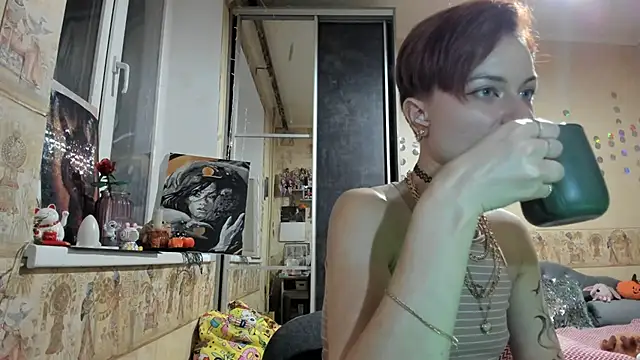 Snapshot of WatsonMi chatting on 22, 11, 2025 WatsonMi online show from 22, 11, 2025