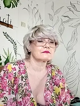 Catty Lady online show from 8, 5, 2026